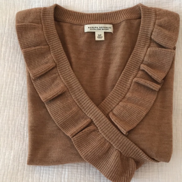 Banana Republic Extra Fine Merino Wool Ruffle 3/4 Sleeve V Neck Sweater Size S - Picture 11 of 11